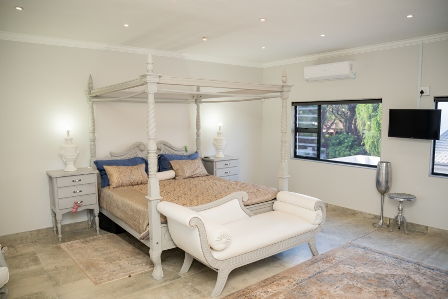 6 Bedroom Property for Sale in Wilkoppies North West